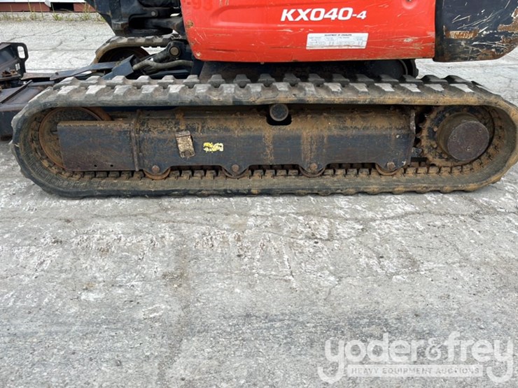 2019-kubota-kx040-4-image-22