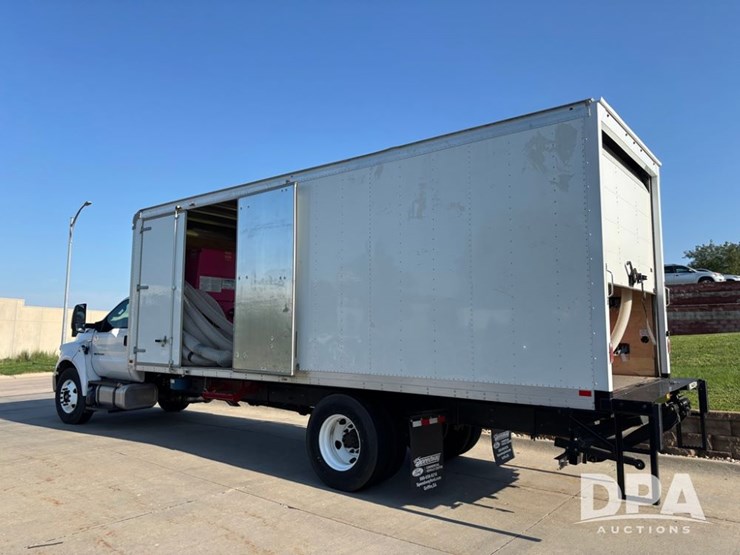 2023-ford-f650-image-6