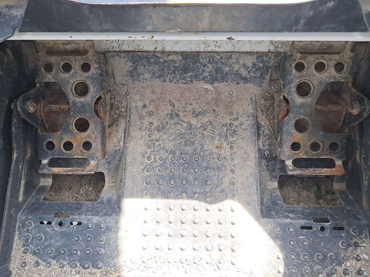 2016-bobcat-t595-image-17