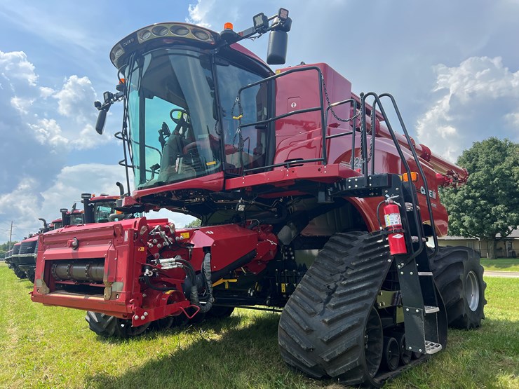 2023-case-ih-8250-image-3