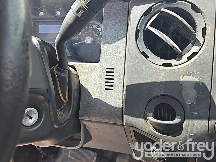 2015-ford-f550-image-34