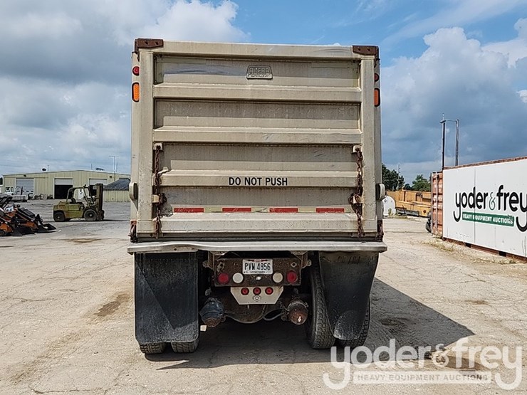 1998-ford-l9000-image-15