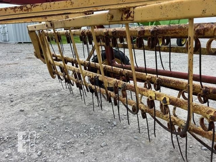 new-holland-256-image-18
