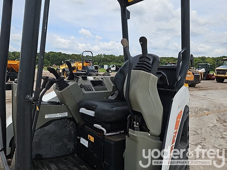 2019-bobcat-e35-image-31