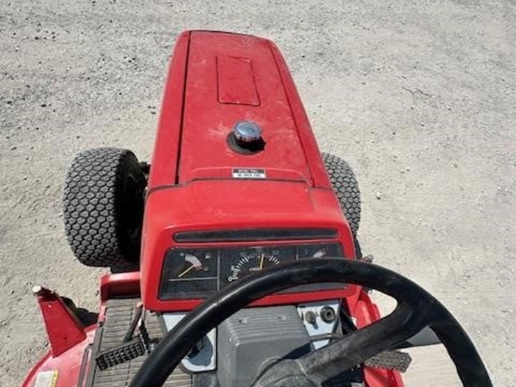 massey-ferguson-1235-image-25