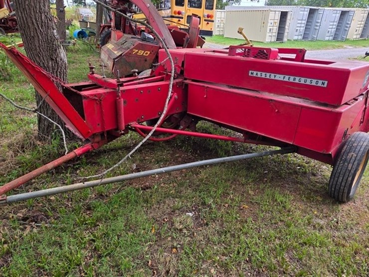 massey-ferguson-12-image-4