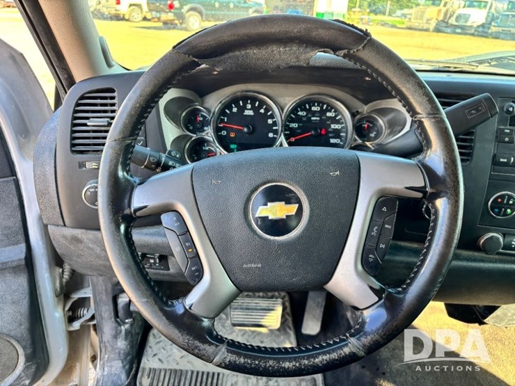 2011-chevrolet-silverado-2500hd-lt-image-76