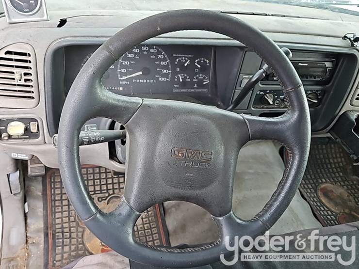 1997-gmc-3500-image-32