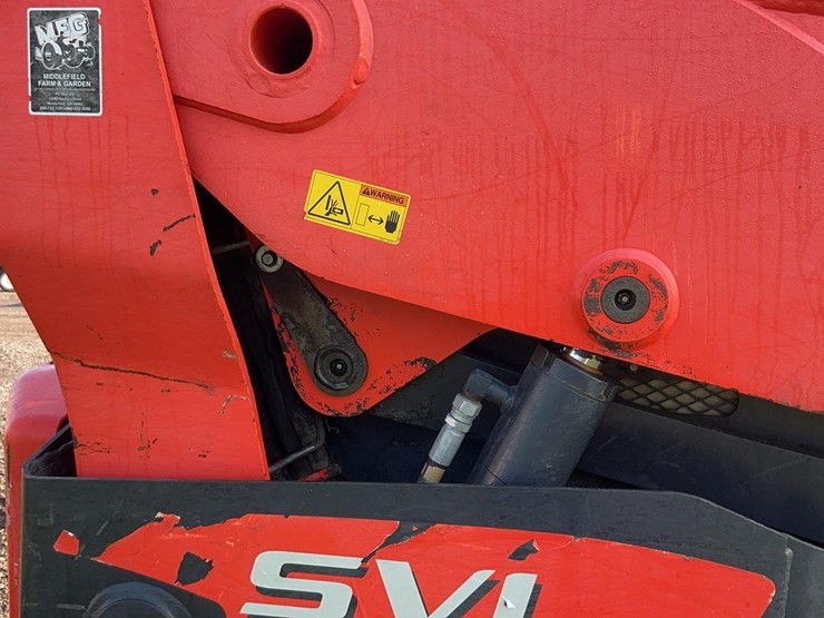 2015-kubota-svl90-2-image-32