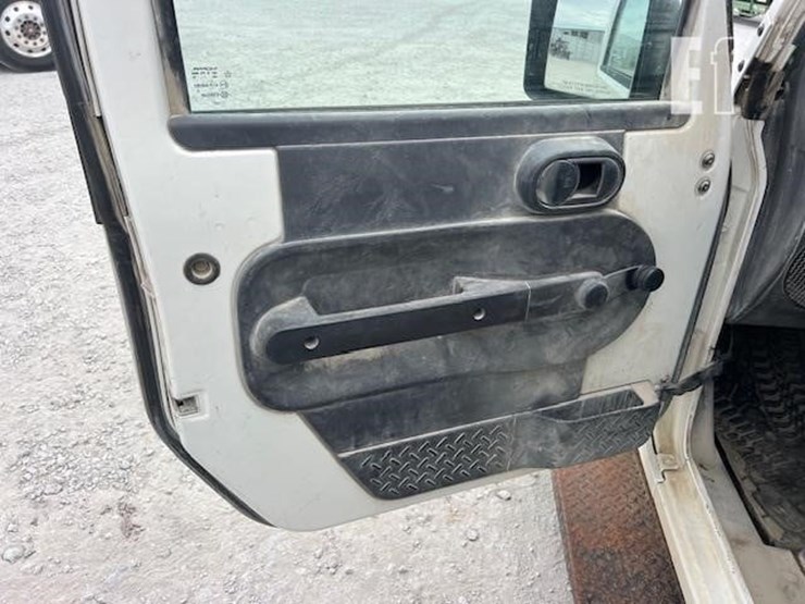 2008-jeep-wrangler-image-30