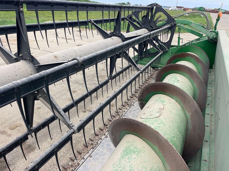 2011-john-deere-635f-image-32