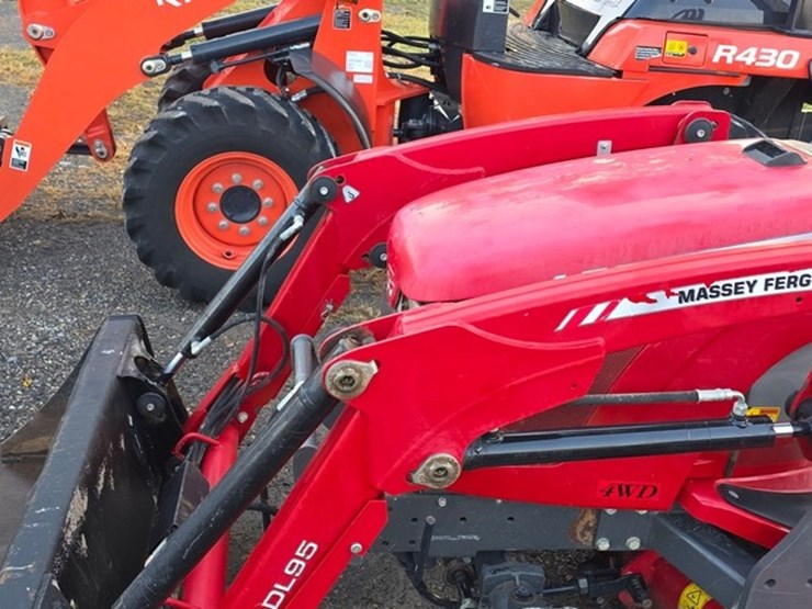 2017-massey-ferguson-gc1705-image-9