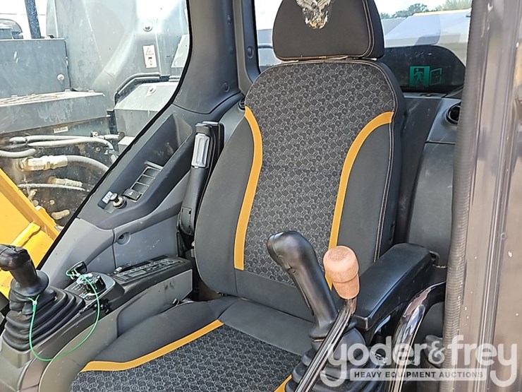 2018-case-cx145dsr-image-40
