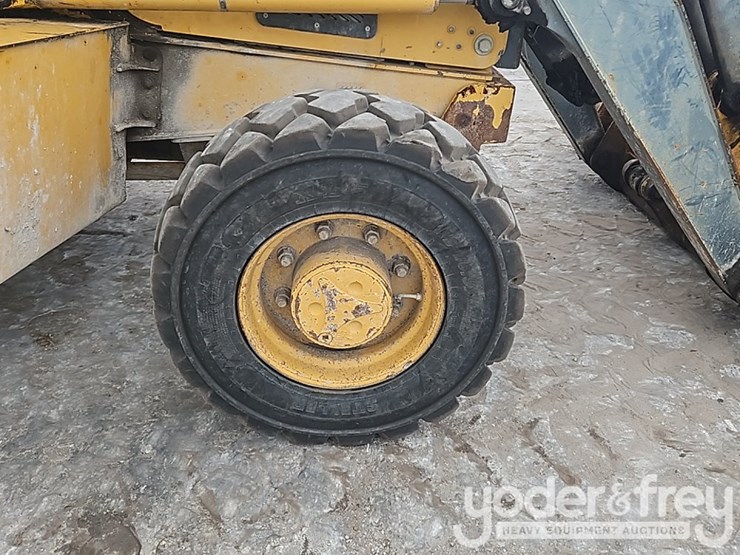 2011-deere-310j-image-10