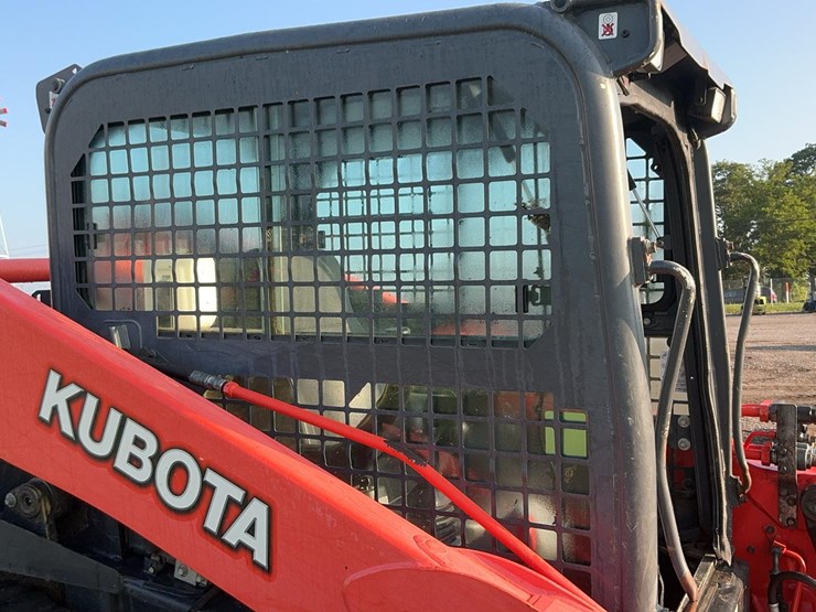 2015-kubota-svl90-2-image-42