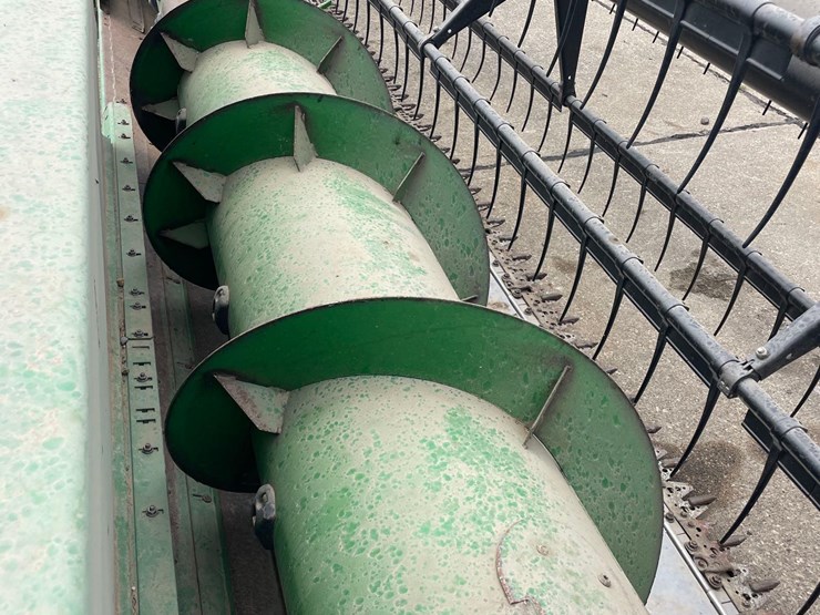 2011-john-deere-635f-image-26