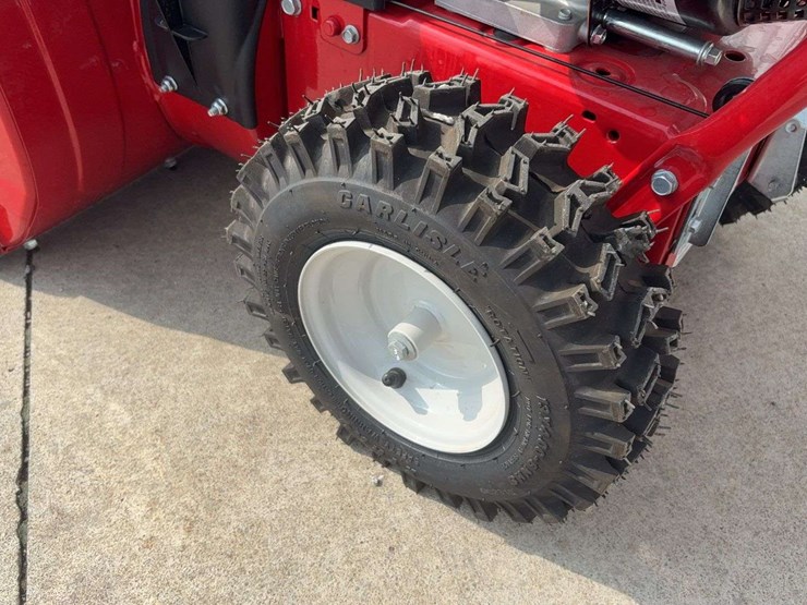 2022-troybilt-storm-2420-snowblower-image-5