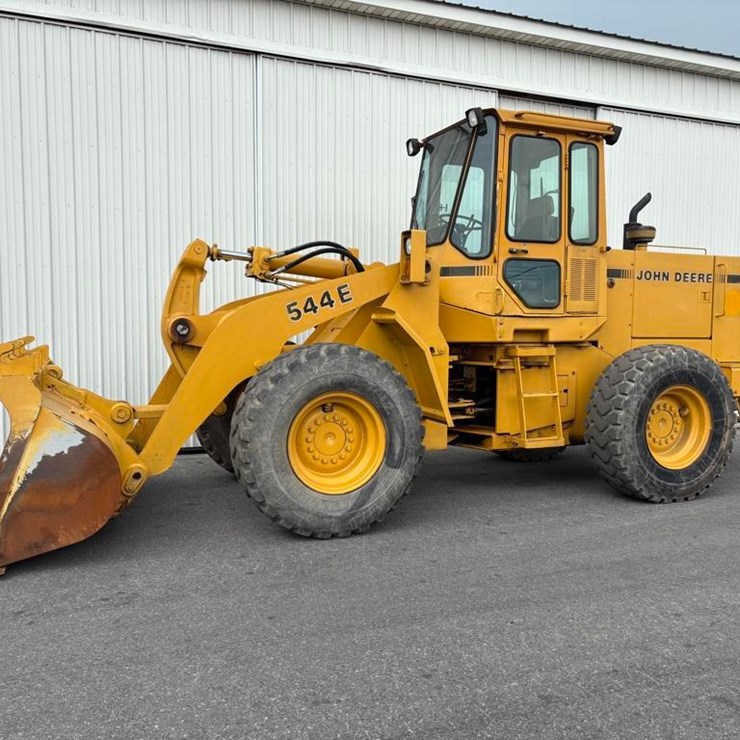 DEERE 544E