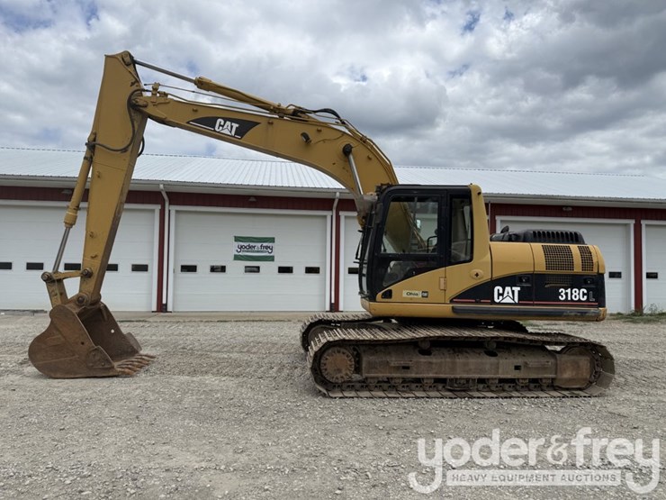 2004-caterpillar-318c-image-2