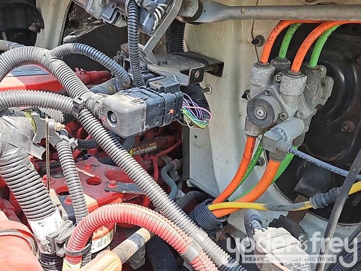 2017-international-durastar-4300-image-34