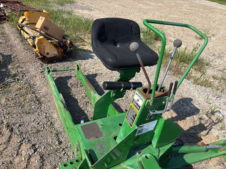2013-deere-595-image-11