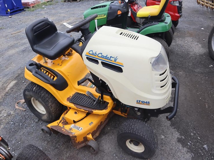 cub-cadet-lt1045-image-1