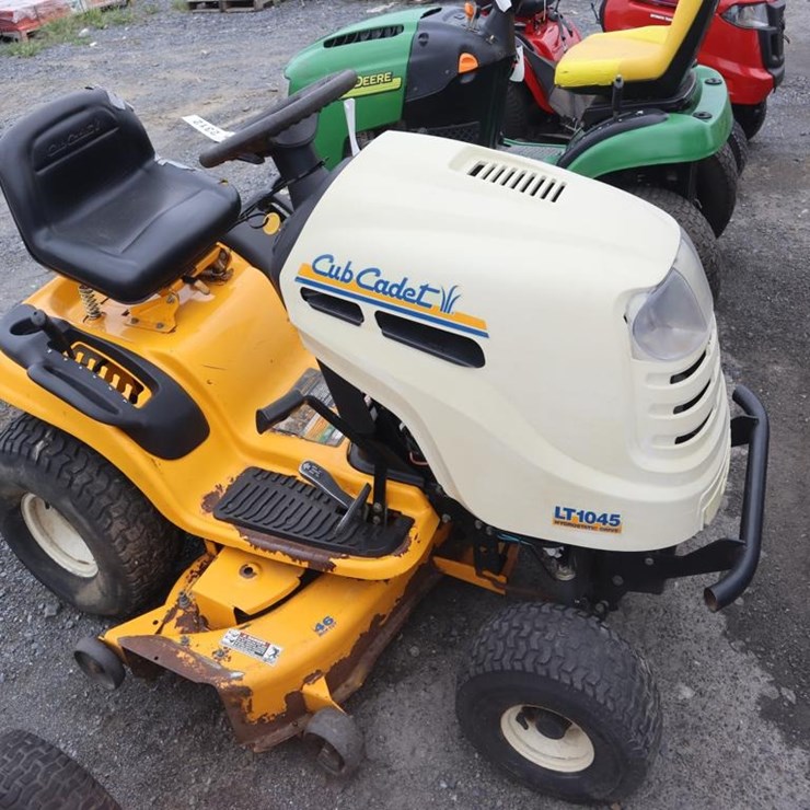 CUB CADET LT1045