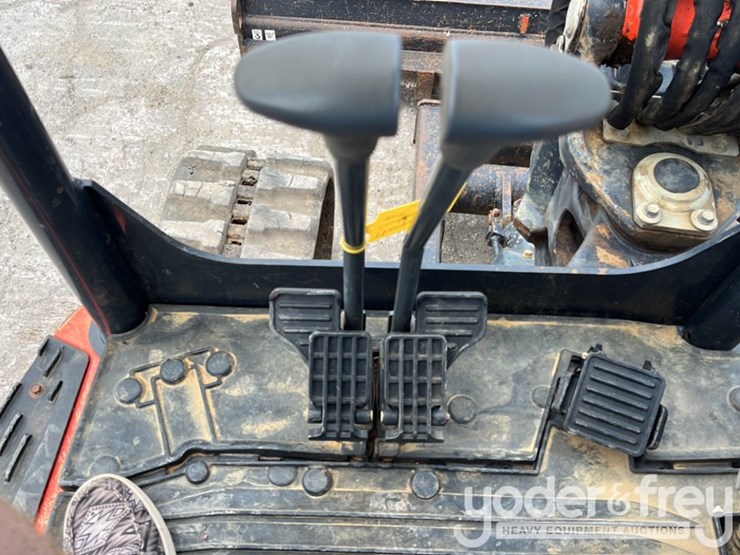2019-kubota-kx040-4-image-36