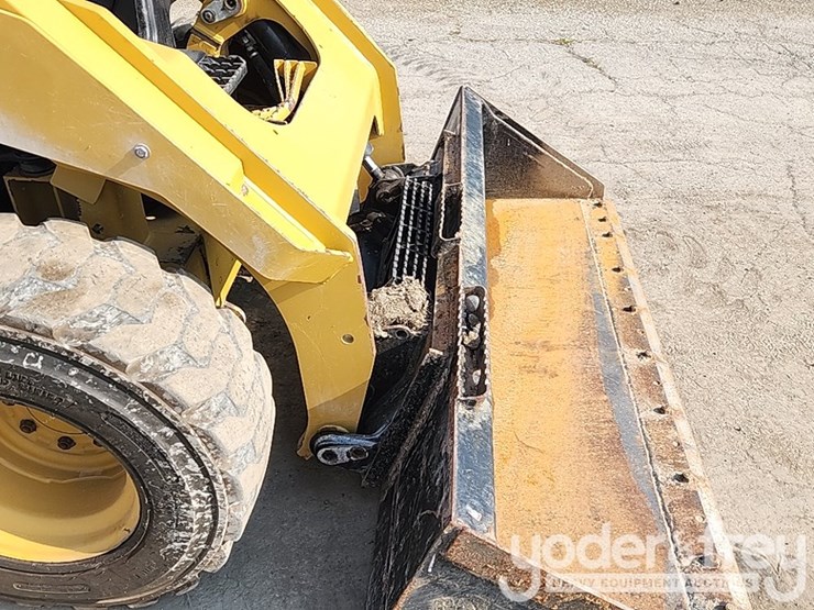 2023-caterpillar-246d3-image-9