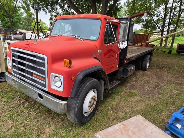 1987-international-s1900-image-2
