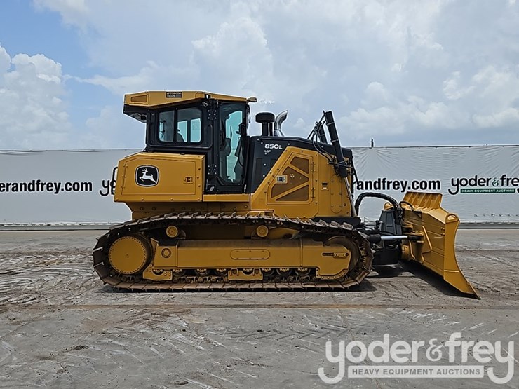 2022-deere-850l-lgp-image-6
