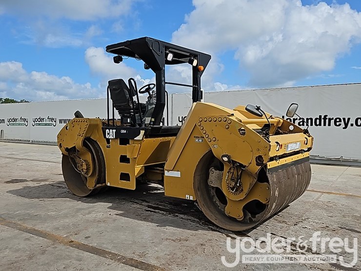 2011-caterpillar-cb54-image-4