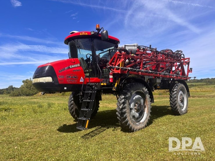 2019-case-ih-patriot-4440-image-1