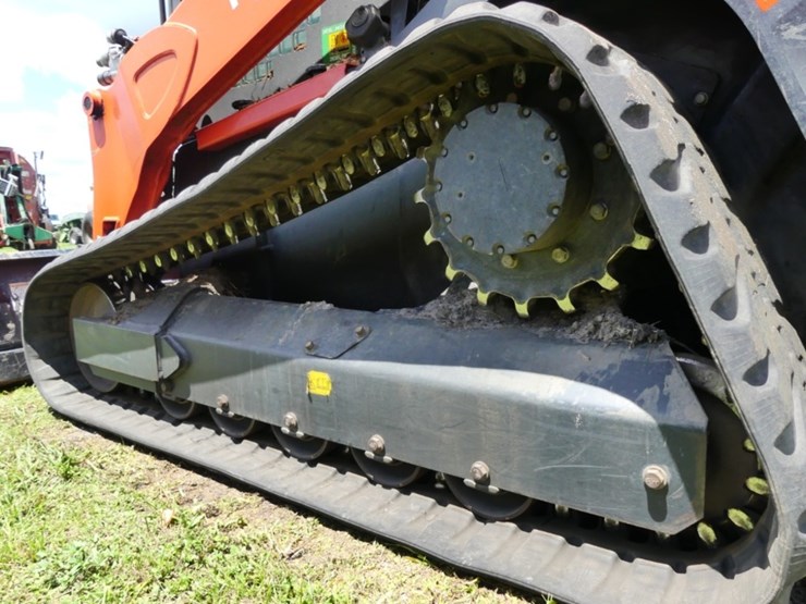 2023-kubota-svl97-2-image-5