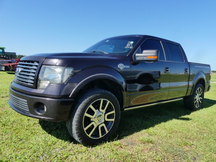 2010-ford-f150-xl-image-1