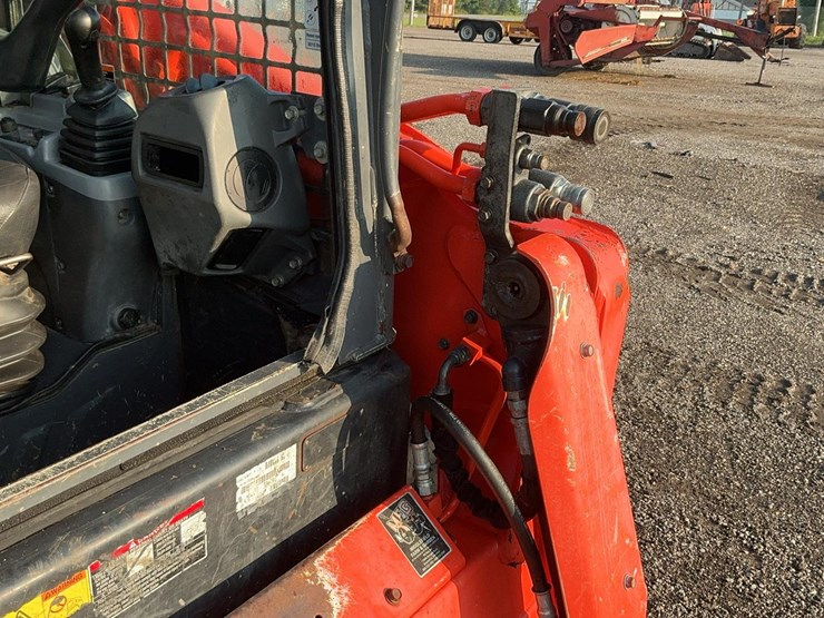 2015-kubota-svl90-2-image-48