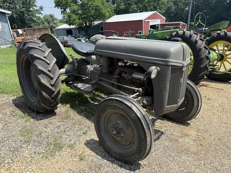ford-8n-image-1