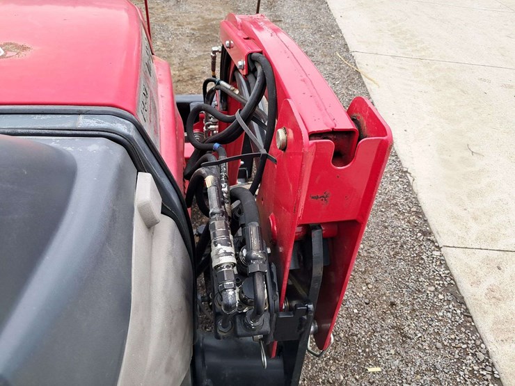 2022-mahindra-max25xlh-4wd-tractor-image-21