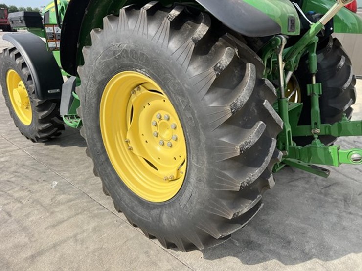 2012-john-deere-5115m-image-20