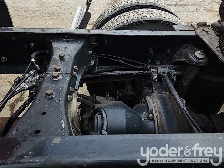 2018-kenworth-t680-image-21
