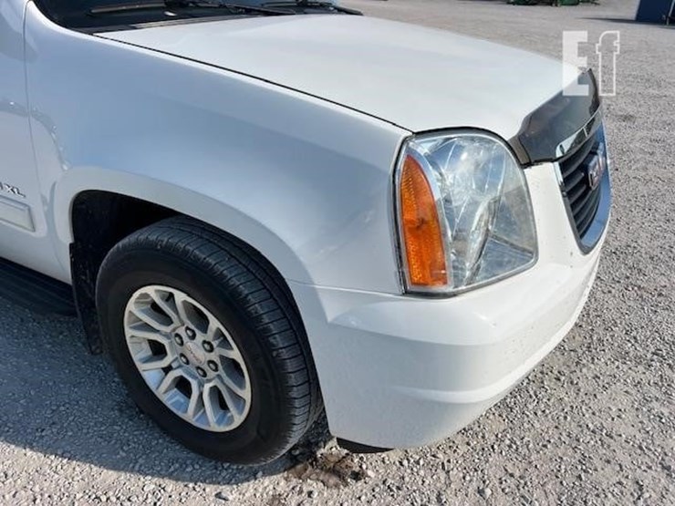 2011-gmc-yukon-xl-image-13