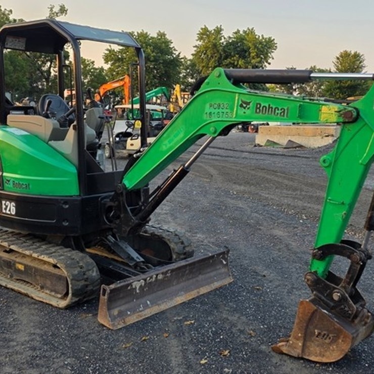 2017 BOBCAT E26