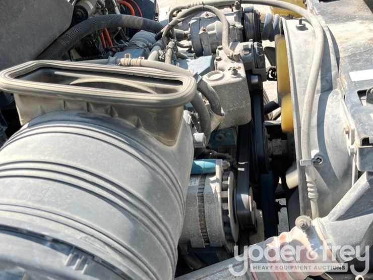 2003-international-durastar-4300-image-21