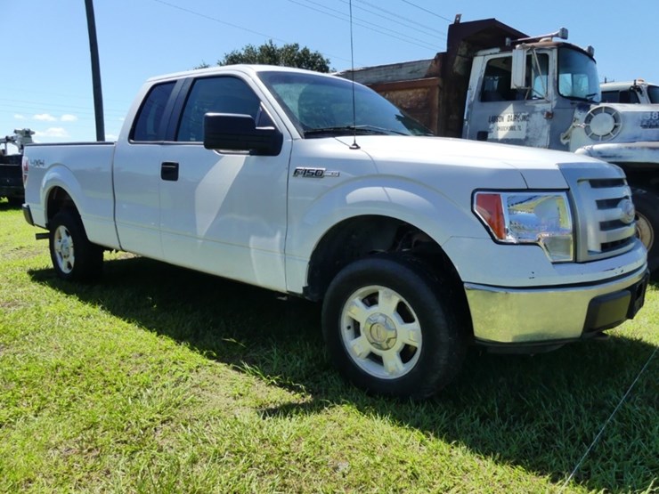 2010-ford-f150-xlt-image-2