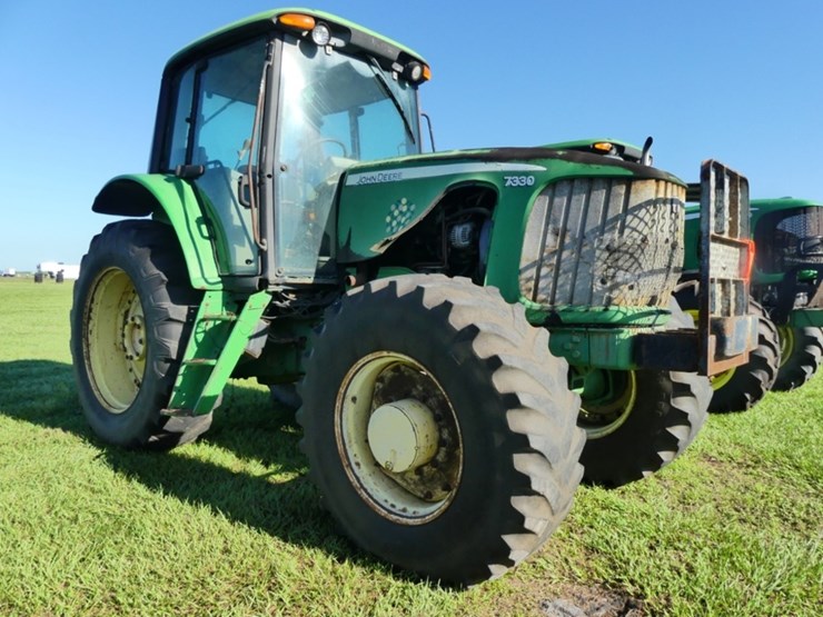 john-deere-7330-image-2