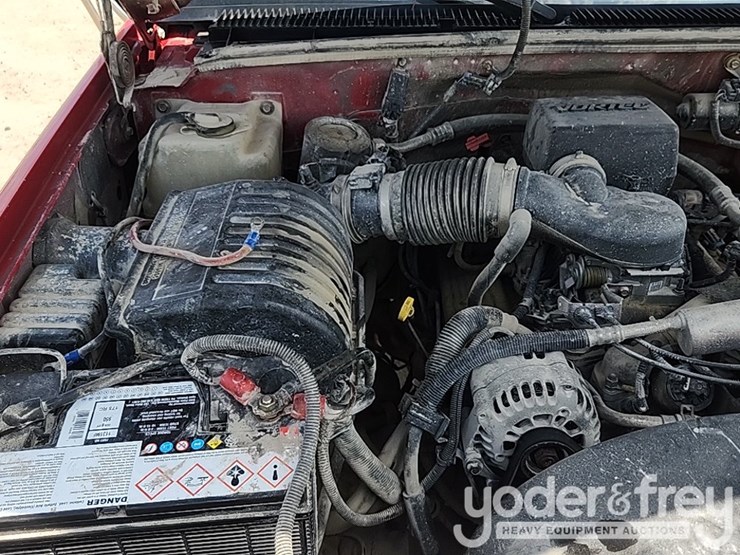 1998-chevrolet-3500-image-16
