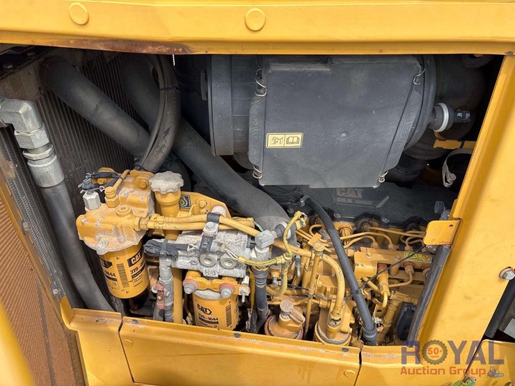 2017-caterpillar-d6t-lgp-image-13
