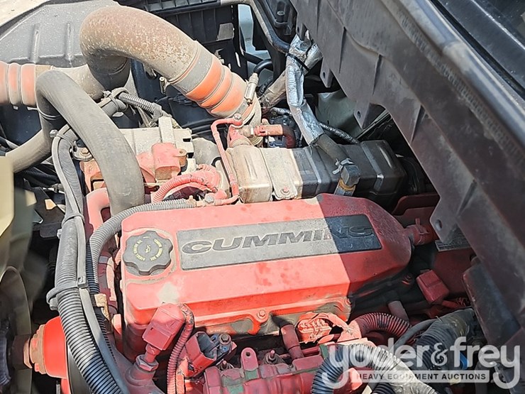 2017-international-durastar-4300-image-32