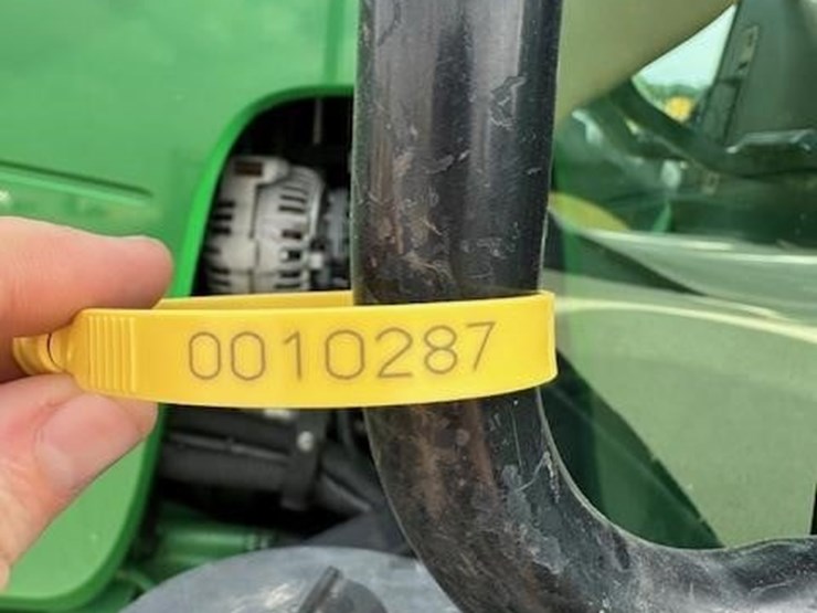 2006-john-deere-8330-image-33