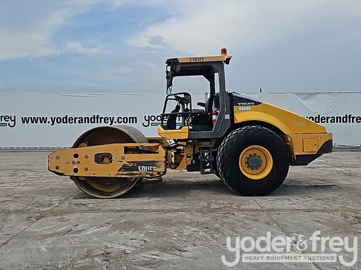 2016-volvo-sd115b-image-3